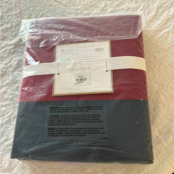 New Pottery Barn Teen Bold Rugby Stripe Twin Duvet Cover Burgundy Red Navy Blue - Picture 3 of 3